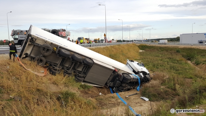 3/13 Wyciąganie ciężarówki z rowu na S3