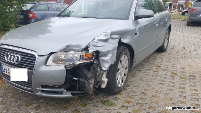 4/4 Zderzenie mazdy i audi