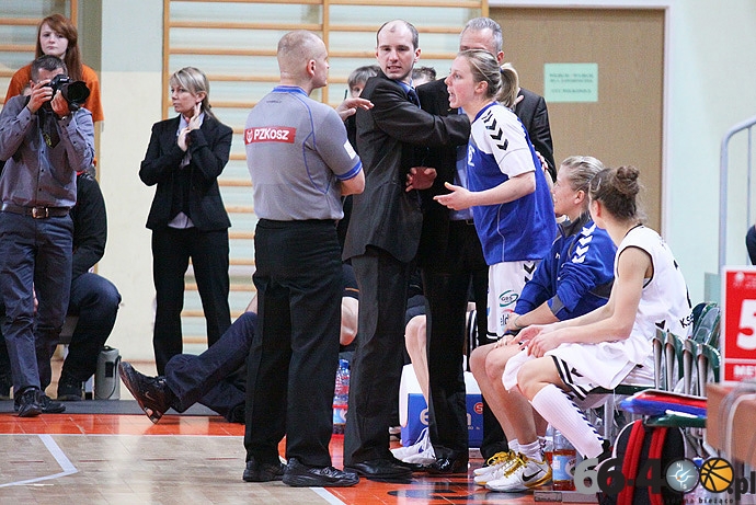 57/68 CCC Polkowice - KSSSE AZS PWSZ Gorzów 79:74