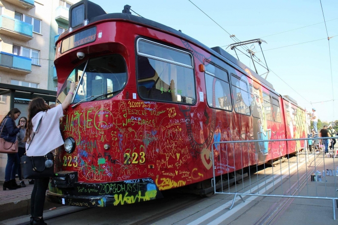 4/7 Pożegnanie z Helmutami