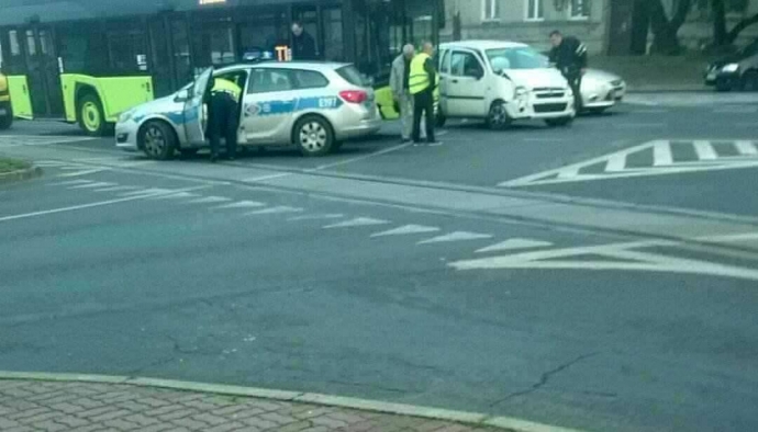 3/3 Wypadek z udziałem autobusu MZK