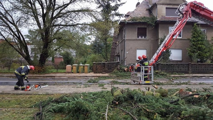 6/9 Trwa usuwanie skutków wichury