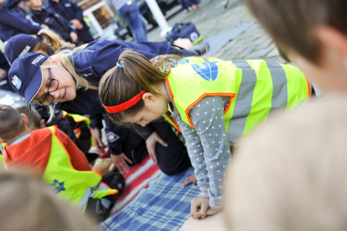4/17 Gorzowscy policjanci i Europejski Dzień Przywracania Czynności Serca