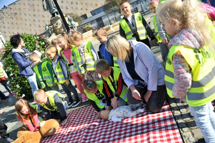 6/17 Gorzowscy policjanci i Europejski Dzień Przywracania Czynności Serca