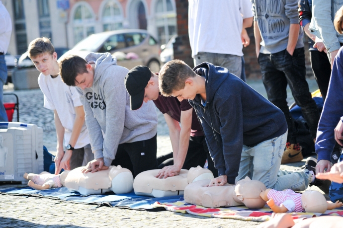 9/17 Gorzowscy policjanci i Europejski Dzień Przywracania Czynności Serca