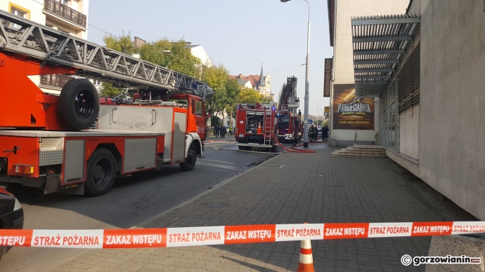 6/13 Pożar starego domu towarowego