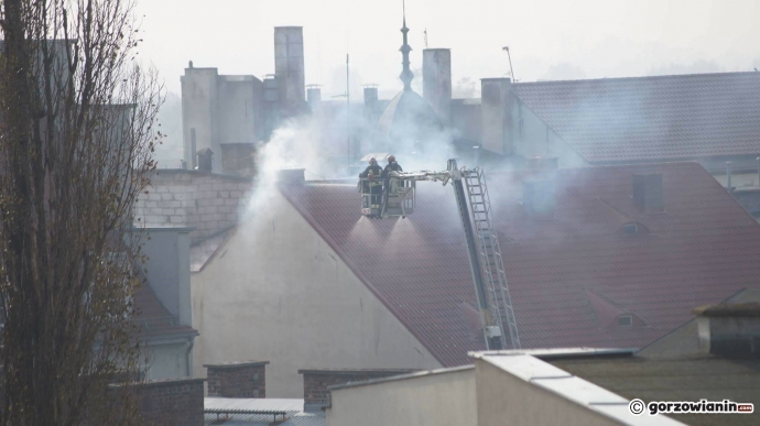 8/13 Pożar starego domu towarowego