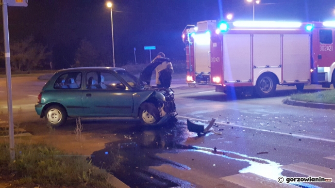 5/8 Nissan wymusił na rondzie Wyszyńskiego