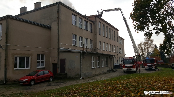 4/5 Akcja straży w szkole przy ul. Dobrej