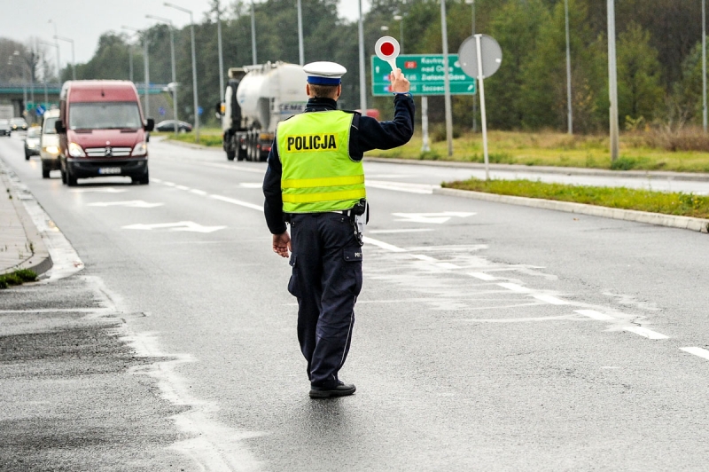 11/17 Policja gotowa do akcji Znicz