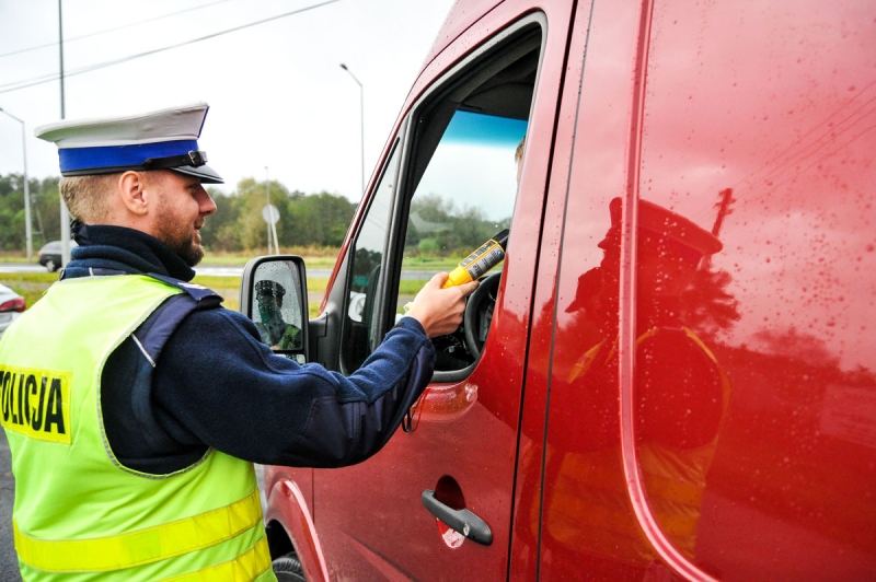 14/17 Policja gotowa do akcji Znicz