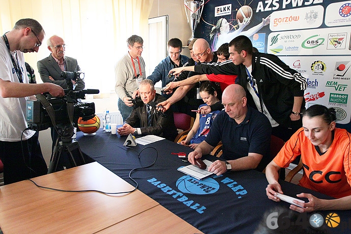 49/49 KSSSE AZS PWSZ Gorzów - CCC Polkowice 66:55