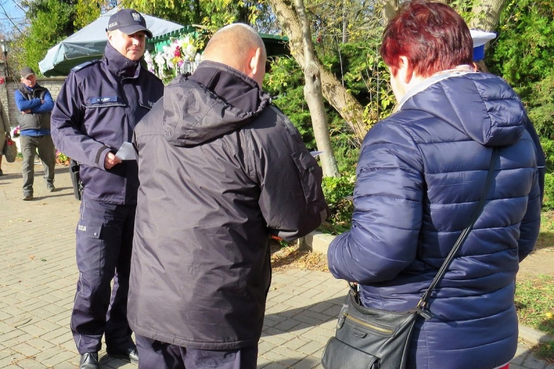 7/7 Bądźmy ostrożni w okolicach cmentarzy 