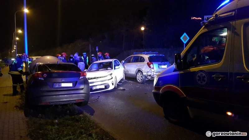 2/7 Kia,  chevrolet i honda zderzyły się na Wyszyńskiego