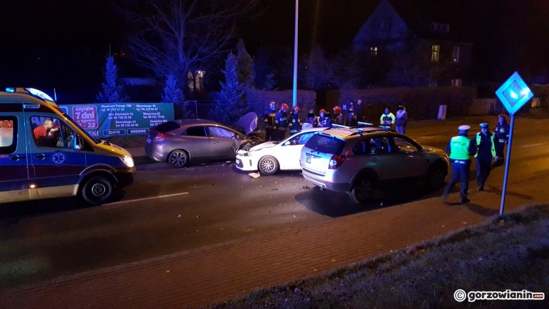 5/7 Kia,  chevrolet i honda zderzyły się na Wyszyńskiego