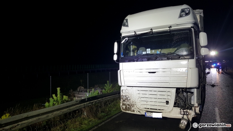 3/9 Zderzenie dwóch osobówek i ciężarówki