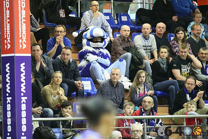 18/34 KSSSE AZS PWSZ Gorzów - Lotos Gdynia 68:60 