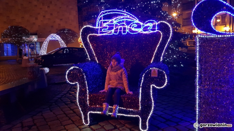 11/15 Ciężarówka coca-coli przyciągnęła tłumy