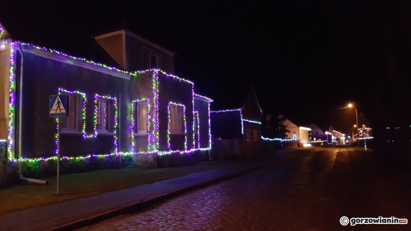 2/22 Świecące tysiącami światełek Popowo