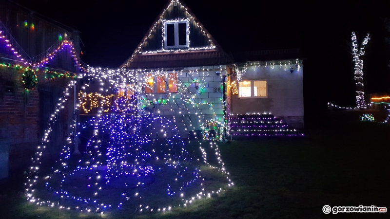 19/22 Świecące tysiącami światełek Popowo