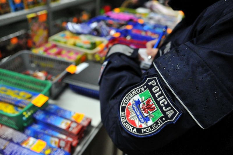 7/7 Kontrole miejsc sprzedaży fajerwerków