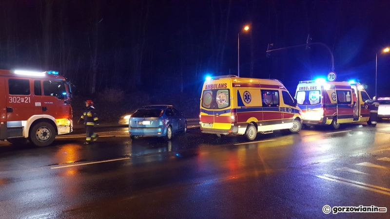 3/8 Zderzenie dwóch aut na Słowiańskiej