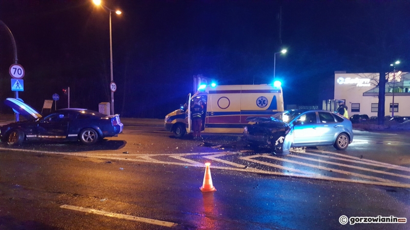 5/8 Zderzenie dwóch aut na Słowiańskiej