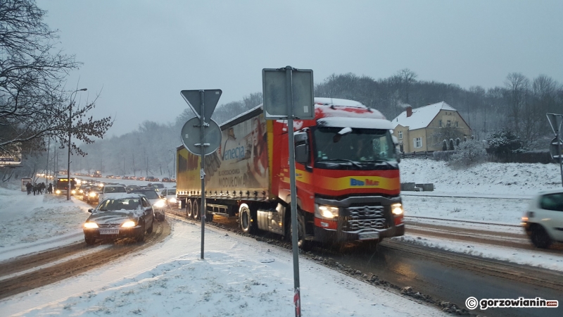 8/11 Zasypane drogi w Gorzowie i okolicach