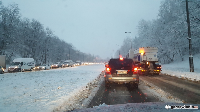 9/11 Zasypane drogi w Gorzowie i okolicach