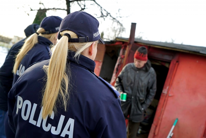 8/9 Z pomocą bezdomnym