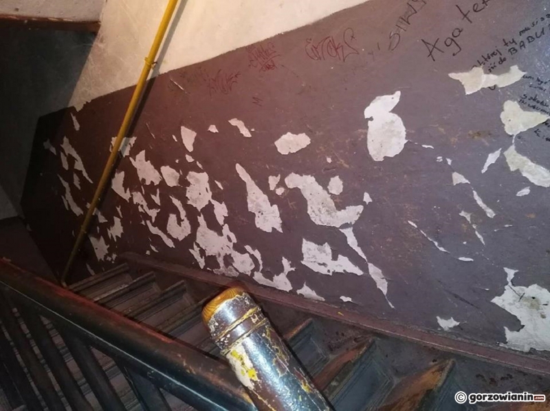 5/7 Zniszczona kamienica przy Łokietka