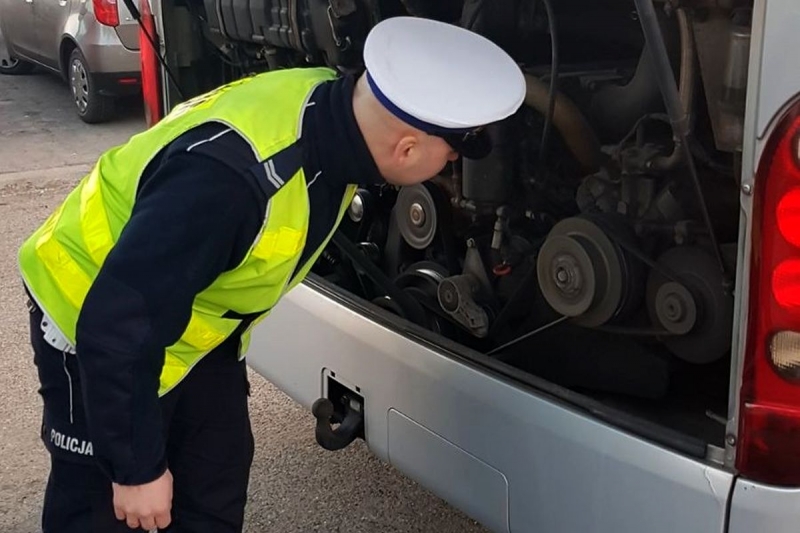 6/6 Kontrole autobusów