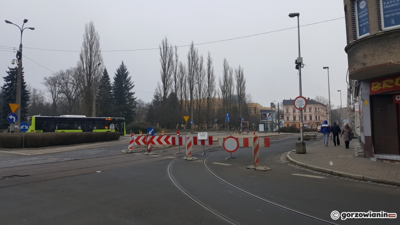 10/13 Zamknięty fragment ul. Sikorskiego