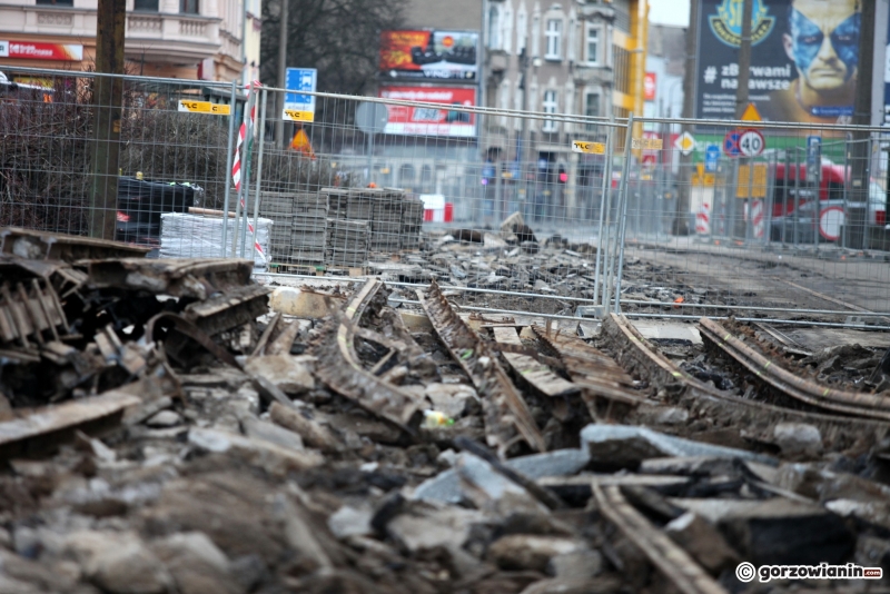 8/19 Ruszył remont Sikorskiego