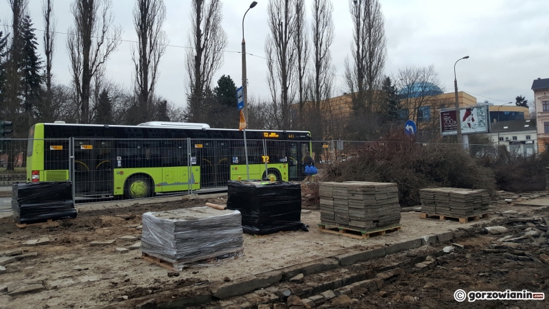 15/19 Ruszył remont Sikorskiego