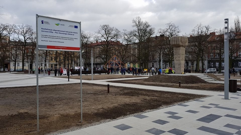 8/13 Oficjalne otwarcie Kwadratu