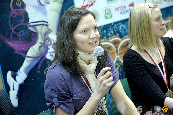 7/39 Spotkanie kibiców z koszykarkami KSSSE AZS PWSZ Gorzów