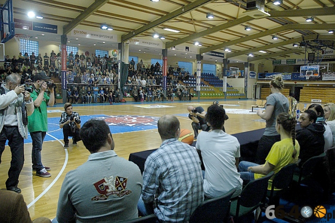 9/39 Spotkanie kibiców z koszykarkami KSSSE AZS PWSZ Gorzów