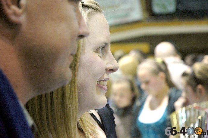 11/39 Spotkanie kibiców z koszykarkami KSSSE AZS PWSZ Gorzów