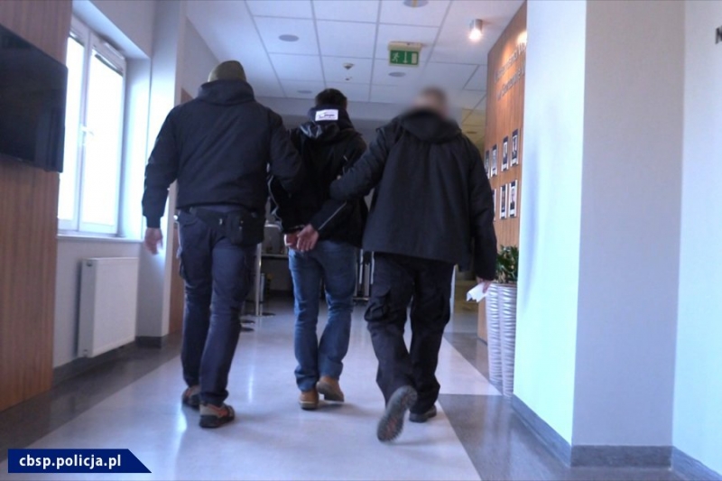 6/13 CBŚP rozbiło gang samochodowy działający na niespotykanie wielką skalę 