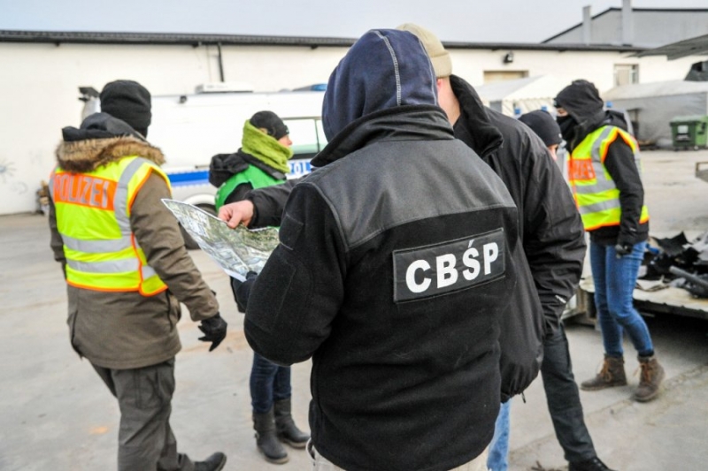 10/13 CBŚP rozbiło gang samochodowy działający na niespotykanie wielką skalę 