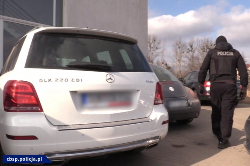 12/13 CBŚP rozbiło gang samochodowy działający na niespotykanie wielką skalę 