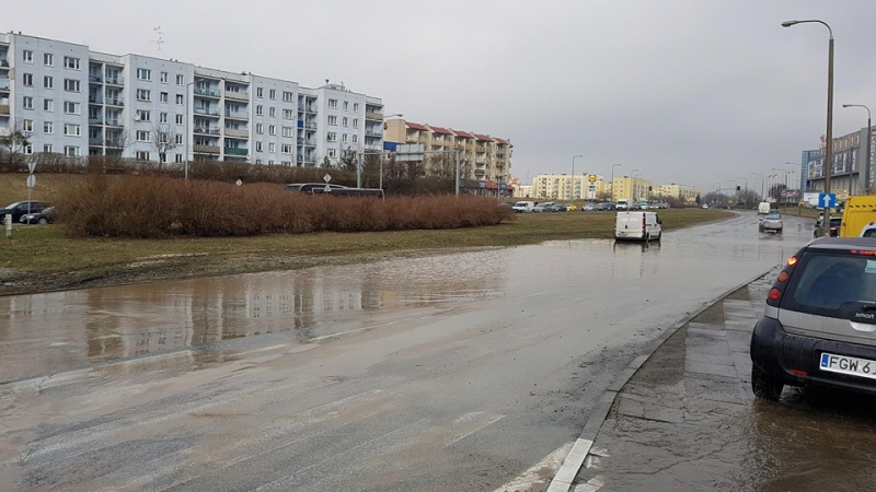 2/18 Awaria wodociągu na Piłsudskiego