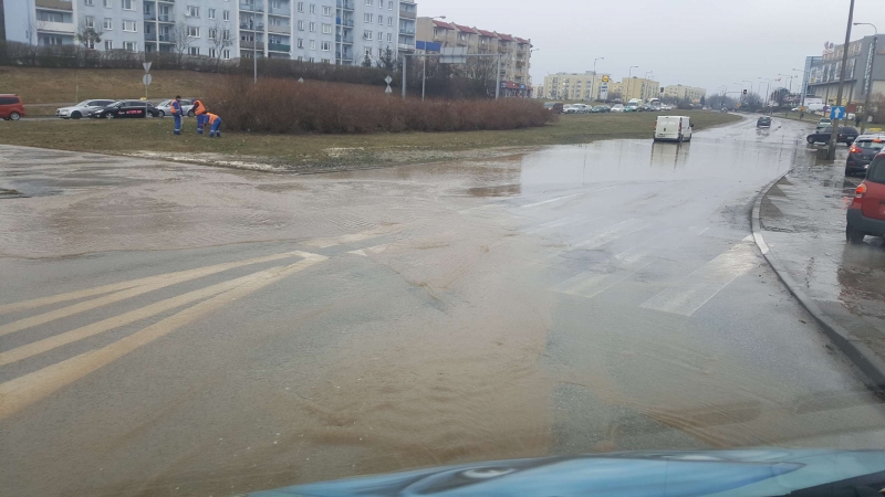 6/18 Awaria wodociągu na Piłsudskiego