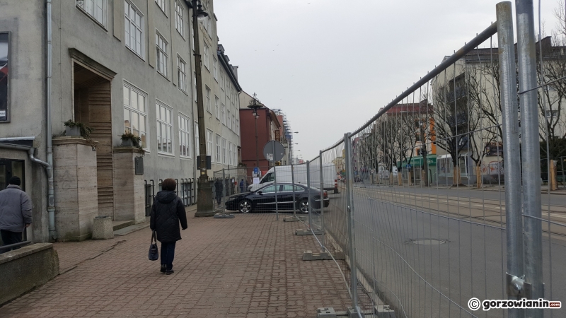 8/11 Zamknięte kolejne odcinki Sikorskiego