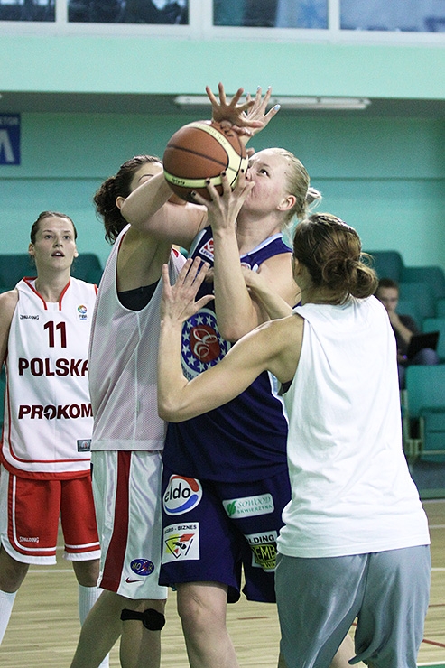 2/29  INEA AZS Poznań - KSSSE AZS PWSZ Gorzów 61-86 [sparing]