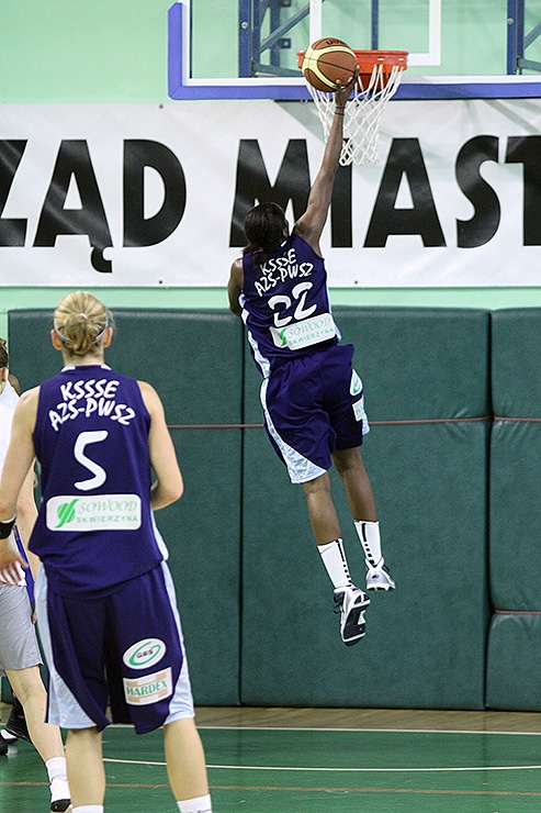 28/29  INEA AZS Poznań - KSSSE AZS PWSZ Gorzów 61-86 [sparing]