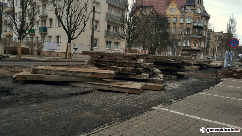 4/15 Kolejny etap remontu na Sikorskiego