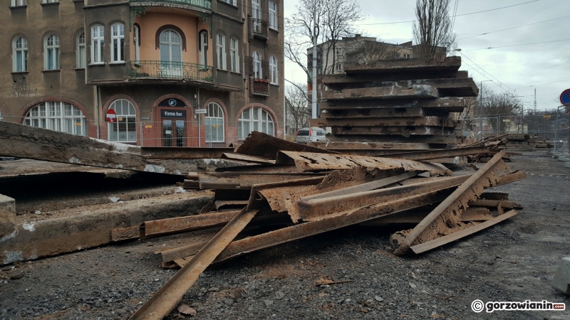 10/15 Kolejny etap remontu na Sikorskiego