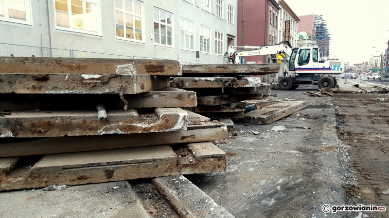 13/15 Kolejny etap remontu na Sikorskiego